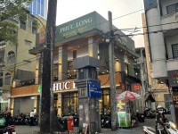 Bán nhà mặt tiền đường Trần Quang Khải, diện tích: 17x17m trệt 2 lầu