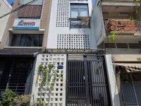 Cho thuê nhà đường Cách Mạng Tháng 8 quận Tân Bình