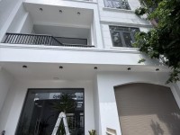 Cho thuê nhà mặt tiền đường 33 An Khánh Quận 2