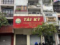 Cho thuê nhà mặt tiền đường Nguyễn Đình Chiểu Quận 3