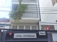 Có nhà cho thuê nguyên căn mặt tiền đường Trần Quang Diệu, Quận 3