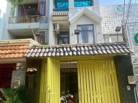 Nhà mặt tiền đường Bạch Mã Quận 10 cho thuê